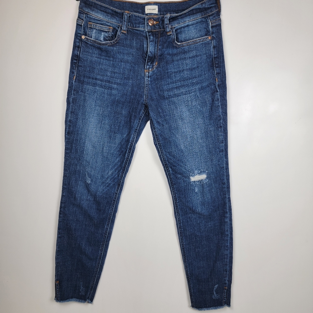 Sneak Peek Medium Wash Mid-Rise Distressed Raw Split Hem Ankle Jean, sz 28